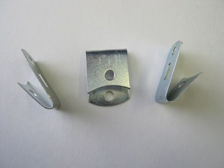 Scoabă fixare arcuri sinusoidale